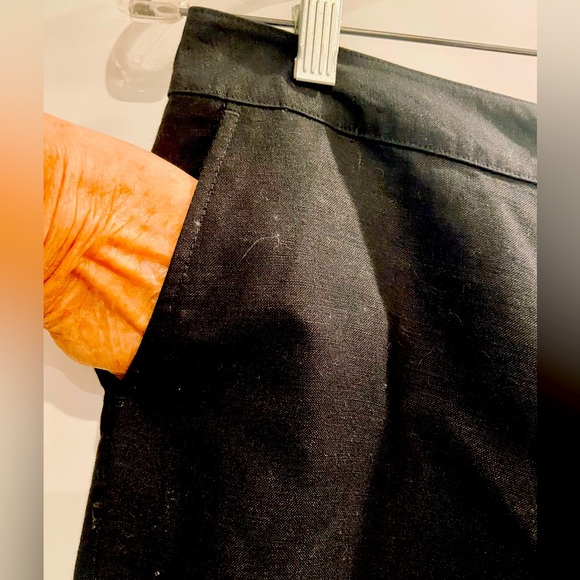 Black linen walking shorts - Picture 4 of 4